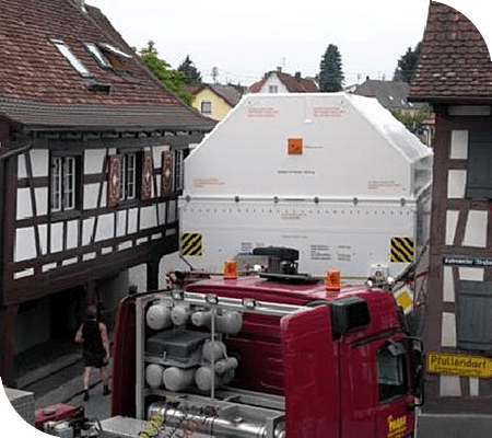 Transporting SYLDA Containers for Ariane 5