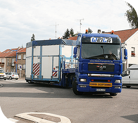 Transport of Components for Ariane 5 Heavy Launcher